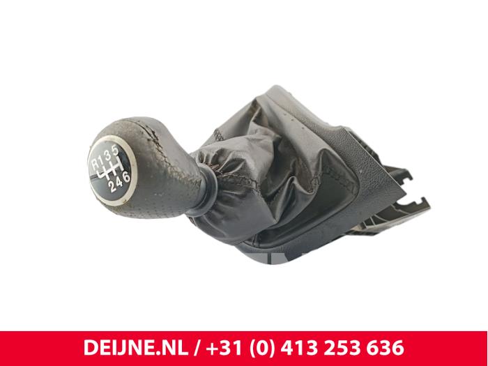 Gebruikte Versnellingspook Fiat Ducato (250) 2.3 D 130 Multijet Prijs € 121,00 Inclusief btw aangeboden door van Deijne Onderdelen Uden B.V.