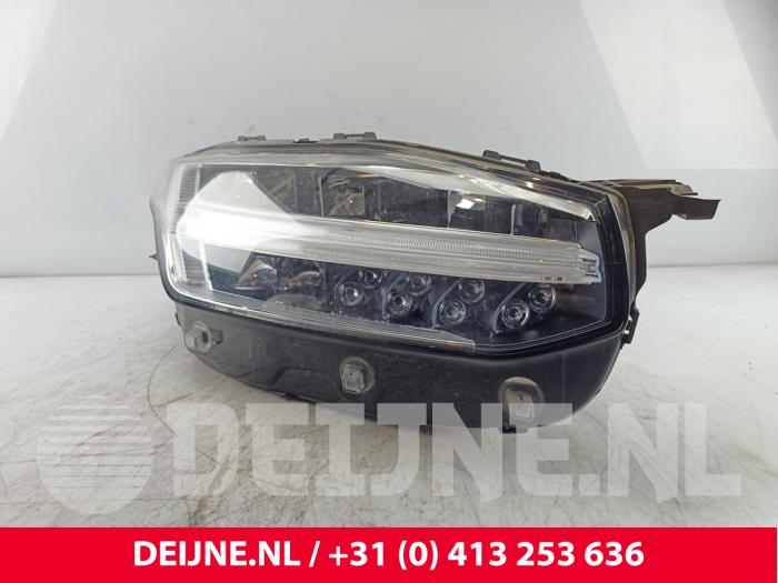 Volvo XC90 Koplamp rechts O279358