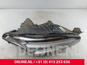 Volvo XC90 Headlight, right O279358 photo 3
