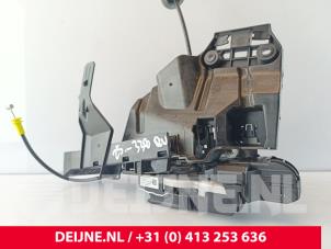 Volvo XC90 Deurslot Mechaniek 4Deurs rechts-voor O279434 foto 3