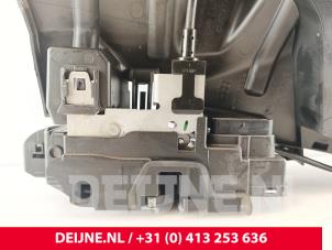Volvo XC90 Deurslot Mechaniek 4Deurs rechts-voor O279434 foto 2