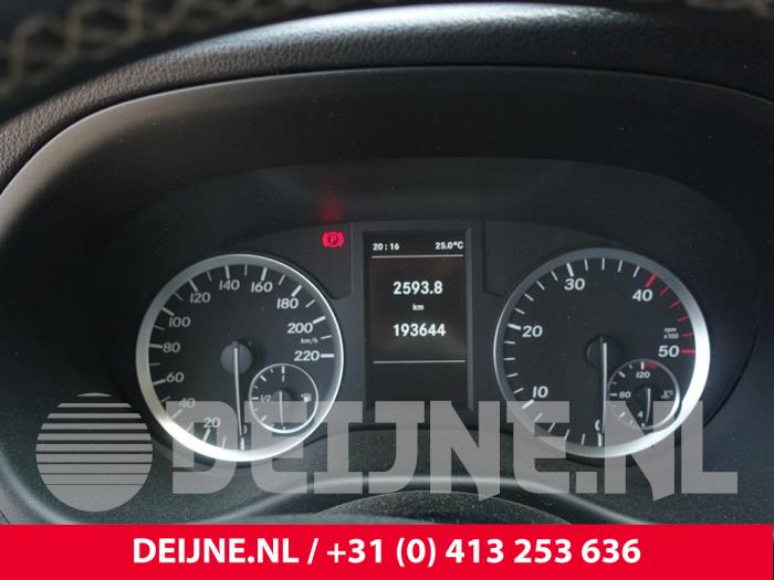 Mercedes Vito Kilometerteller KM O279618