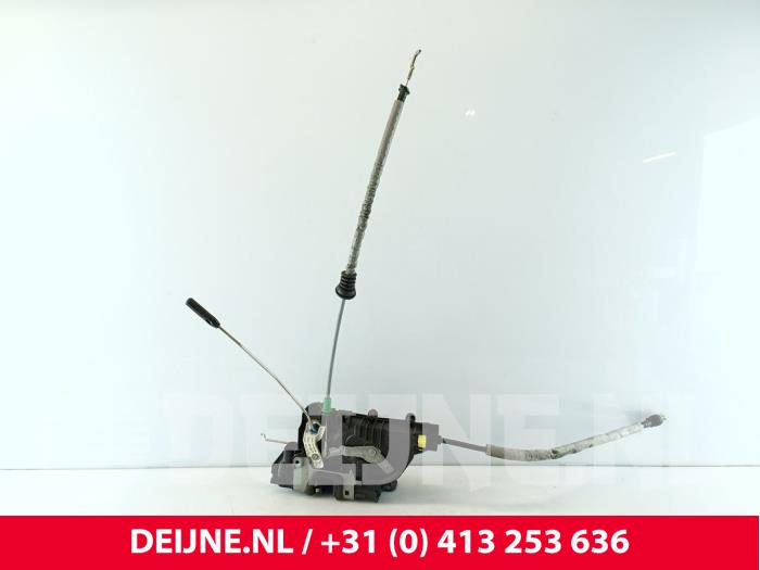 Mercedes Vito Deurslot Mechaniek 2Deurs links O279646
