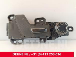 Gebruikte Stoelverstellings Schakelaar Volvo XC60 II (UZ) 2.0 T8 16V Recharge, Twin Engine AWD Prijs € 100,00 Margeregeling aangeboden door van Deijne Onderdelen Uden B.V.