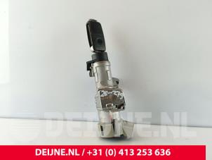 Volkswagen Transporter Ignition lock + key O279941 photo 2