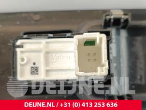 Peugeot Expert Electric window switch O280032 photo 3