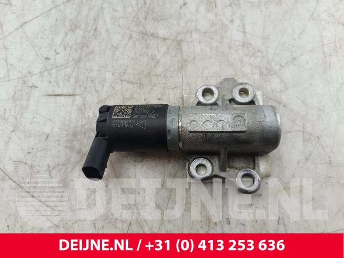 Gebruikte Nokkenas Verstelling Volvo XC90 II 2.0 T8 16V Twin Engine AWD Prijs € 50,00 Margeregeling aangeboden door van Deijne Onderdelen Uden B.V.