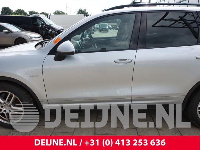 Porsche Cayenne Side skirt, left O280162