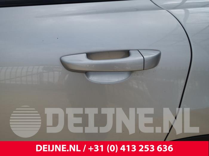 Porsche Cayenne Türgriff 4-türig links vorne O280197