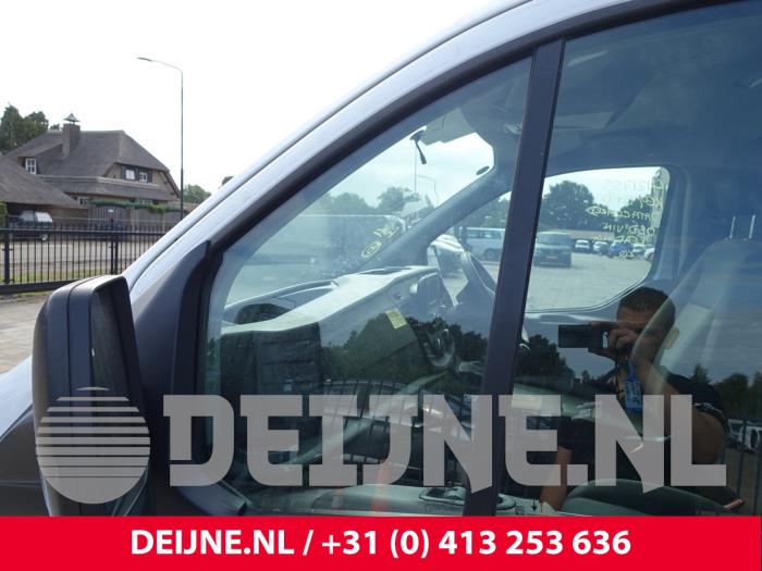 Ford Transit Custom Dreieckfenster links vorne O280235