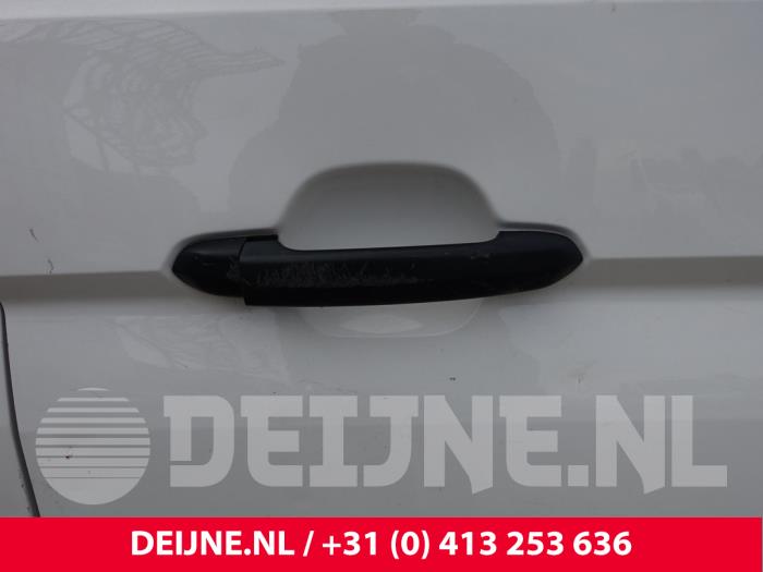 Volkswagen Crafter Türgriff 2-türig rechts O280402