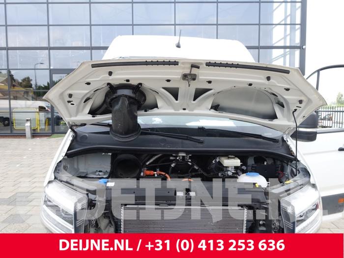 Volkswagen Crafter Schlossträger vorne O280424