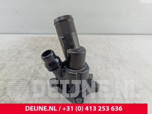 Gebruikte Thermostaathuis Volvo V40 (MV) 2.0 T3 16V Prijs € 45,00 Margeregeling aangeboden door van Deijne Onderdelen Uden B.V.