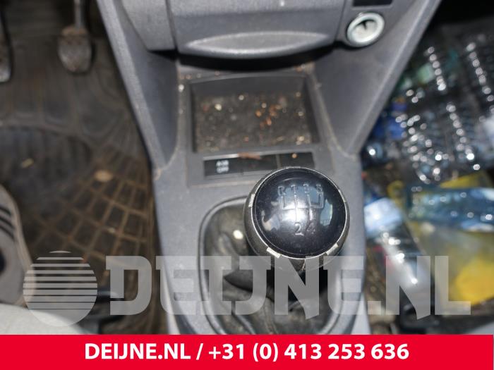 Volkswagen Caddy Versnellingspook O280541