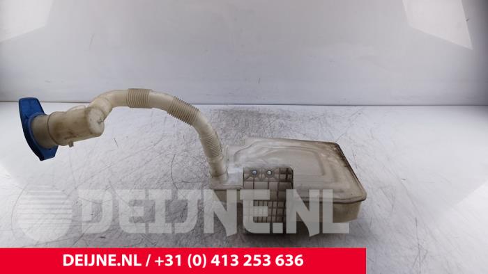 Volkswagen Caddy Scheibensprühertank vorne O280744