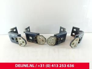 Nissan NV400 Scharnierset O280787 foto 2