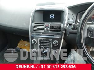 Gebruikte Display Interieur Volvo XC60 I (DZ) 2.0 D4 16V Prijs op aanvraag aangeboden door van Deijne Onderdelen Uden B.V.