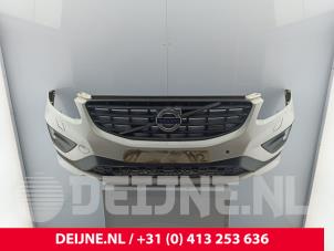 Gebruikte Voorbumper Volvo XC60 I (DZ) 2.0 D4 16V Prijs € 700,00 Margeregeling aangeboden door van Deijne Onderdelen Uden B.V.