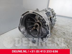 Volkswagen Crafter Gearbox O280966 photo 2