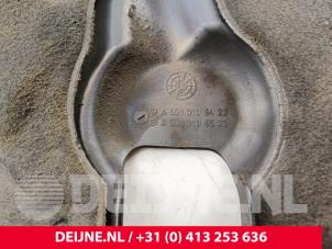 Mercedes Sprinter Motor Beschermplaat O280974 foto 3