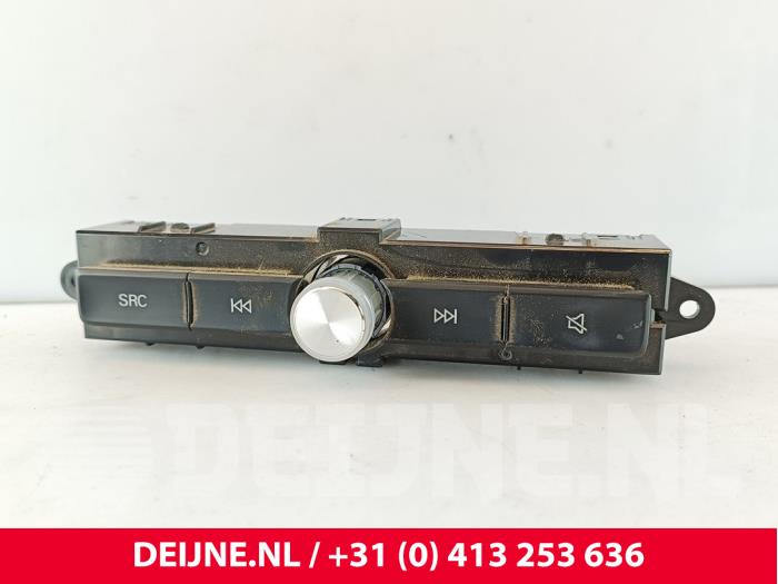 MG ZS Radiobedienings paneel O281078
