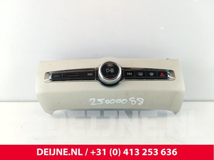 Volvo XC60 Radiobedienfeld O281095