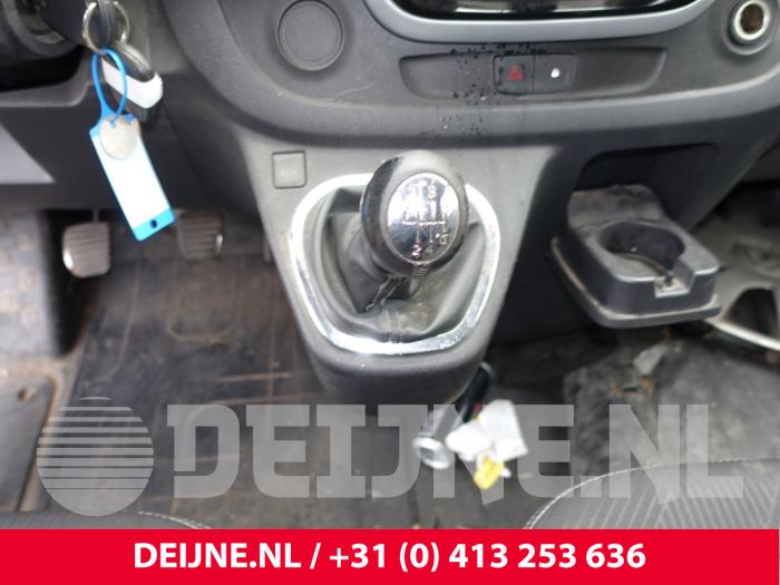 Renault Trafic Versnellingspook O281161