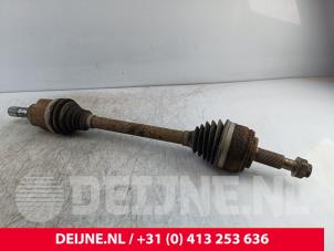 Gebruikte Aandrijfas links-voor Renault Master III (FV) 2.3 dCi 125 16V FWD Prijs € 108,90 Inclusief btw aangeboden door van Deijne Onderdelen Uden B.V.