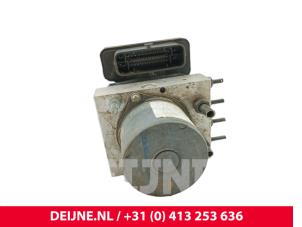 Renault Master ABS Pomp O281193 foto 3