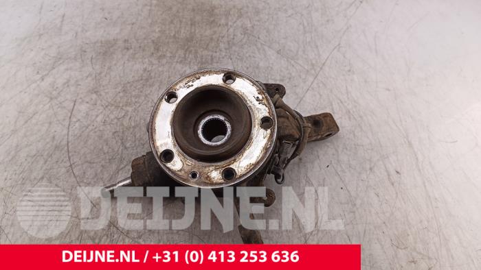 Renault Master Achsschenkel links vorne O281211