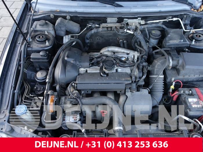 Gebruikte Motor Volvo V40 (VW) 1.8 16V Prijs € 400,00 Margeregeling aangeboden door van Deijne Onderdelen Uden B.V.