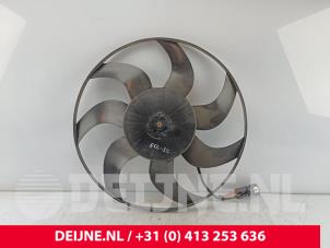 Gebruikte Zelfdenk koelvinhart Volvo XC90 II 2.0 T5 16V AWD Prijs € 175,00 Margeregeling aangeboden door van Deijne Onderdelen Uden B.V.