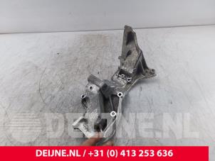 Volvo V60 Dynamosteun boven O281359 foto 3