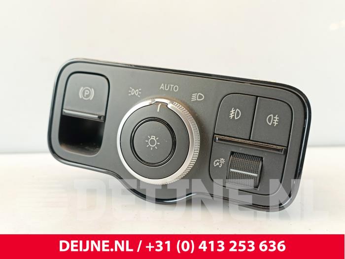 Mercedes eSprinter Licht Schalter O281444