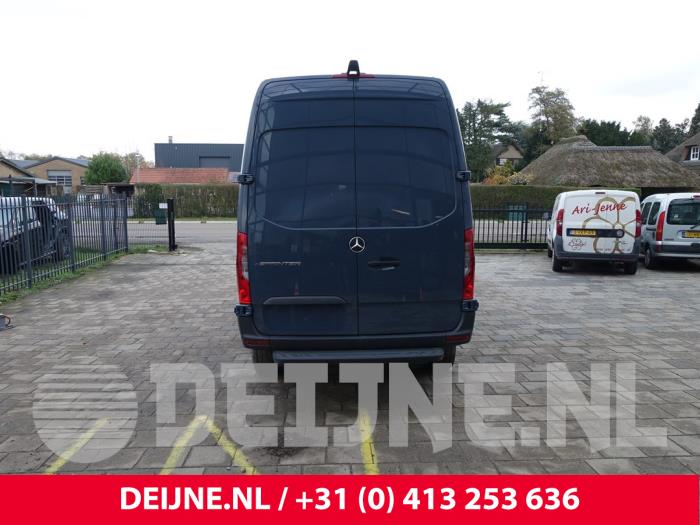 Mercedes eSprinter Hecktür Bus-Lieferwagen O281394