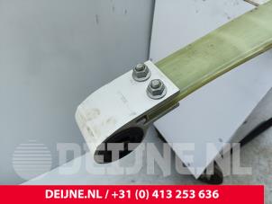 Mercedes eSprinter Bladveer achter O281401 foto 3