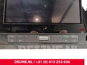 Mercedes eSprinter Displays Multi Media Anzeige O281409 foto 3