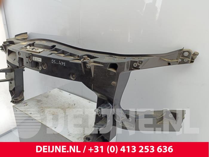 Mercedes eSprinter Vorderwand O281416