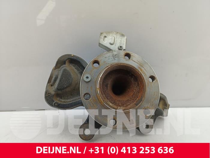Mercedes eSprinter Achsschenkel links vorne O281417