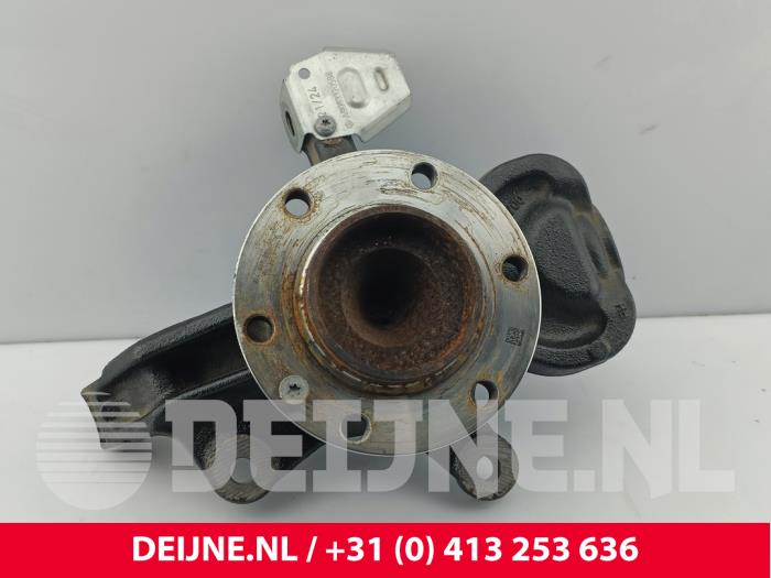 Mercedes eSprinter Achsschenkel rechts vorne O281418