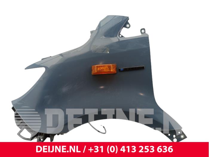 Mercedes eSprinter Kotflügel links vorne O281430