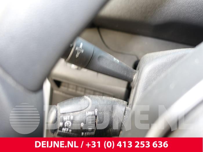 Peugeot Partner Kombischalter Lenksäule O281576