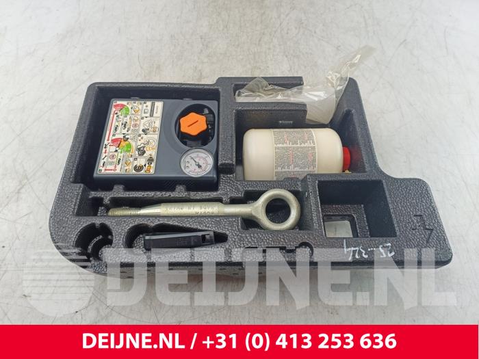 Volvo V90 Tyre repair kit O281619