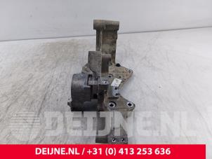 Iveco New Daily Dynamostütze unten O281647 foto 2