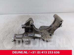 Iveco New Daily Dynamostütze unten O281647 foto 3