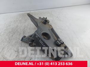 Volvo V90 Front left screen carrier O281709 photo 2