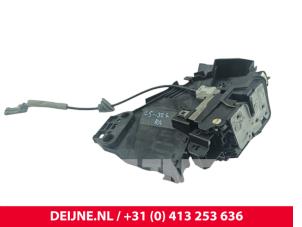 Volvo V90 Deurslot Mechaniek 4Deurs rechts-achter O281711 foto 2