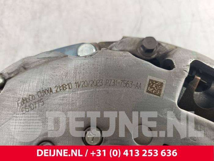 Koppelingsset (compleet) van een Ford Transit Custom 2.0 EcoBlue 110 2024