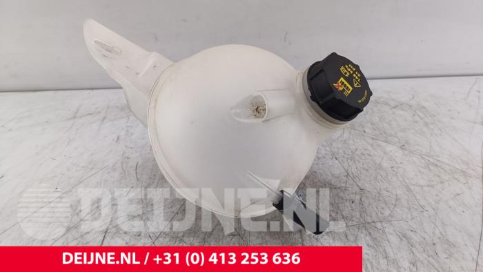 Expansievat van een Ford Transit 2.0 TDCi 16V Eco Blue 165 RWD 2024