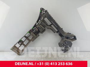 Volvo XC90 Rear bumper bracket, right O281824 photo 3